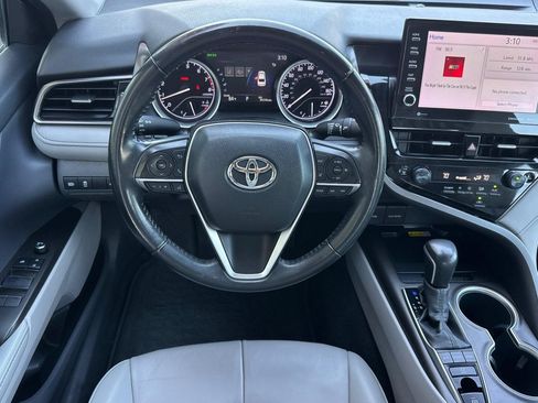 Used 2022 Toyota Camry XLE FWD image 30