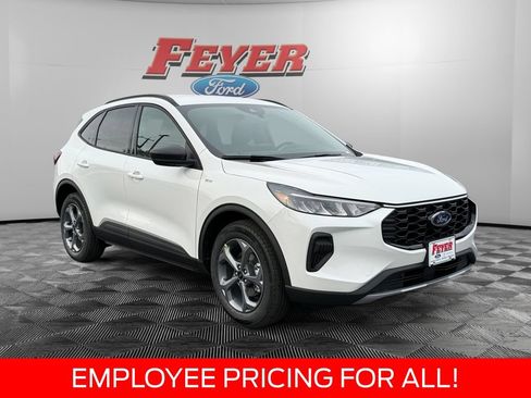 New 2026 Ford Escape ST-Line w/ Cold Weather Package FWD image 3