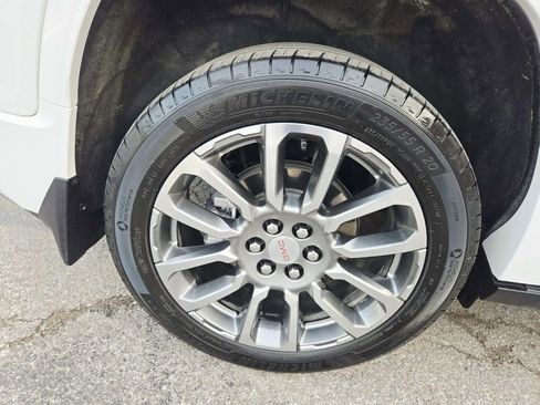 Used 2023 GMC Acadia Denali w/ Denali Ultimate Package AWD/4WD image 20