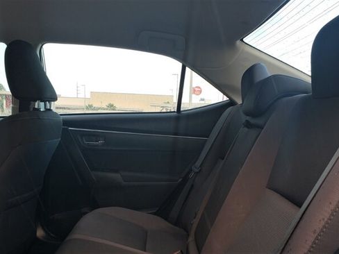 Used 2018 Toyota Corolla LE FWD image 14