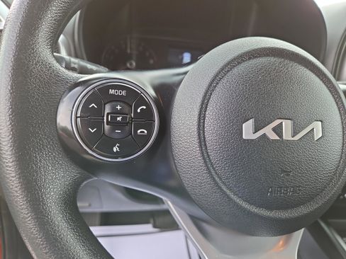 Used 2022 Kia Soul LX w/ Technology Package FWD image 12