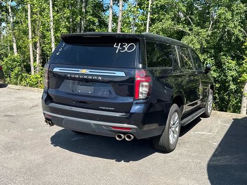 Used 2024 Chevrolet Suburban Premier AWD/4WD image 6