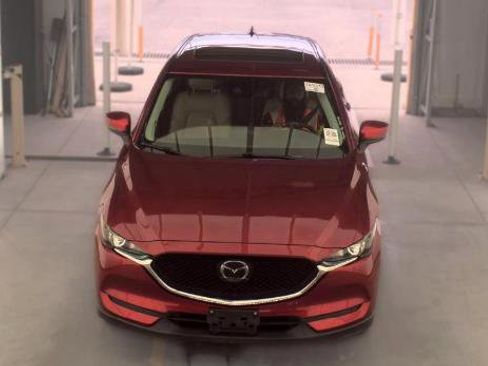 Used 2019 MAZDA CX-5 Touring FWD image 2