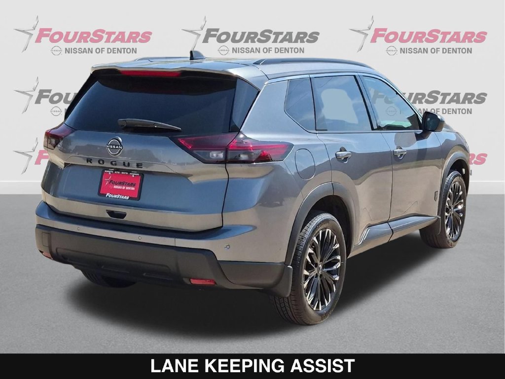 New 2026 Nissan Rogue Dark Armor FWD image 4
