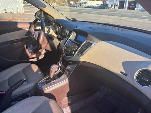 Used 2012 Chevrolet Cruze LTZ image 17