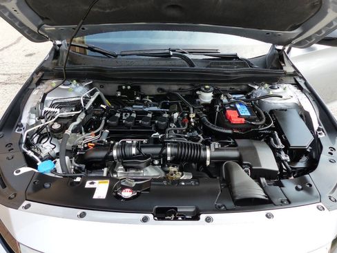 Used 2022 Honda Accord Sport image 17