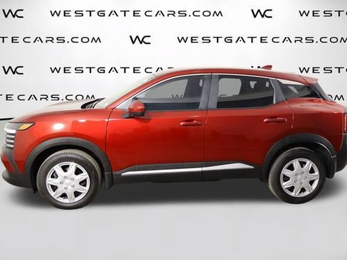 Used 2025 Nissan Kicks SV FWD image 5