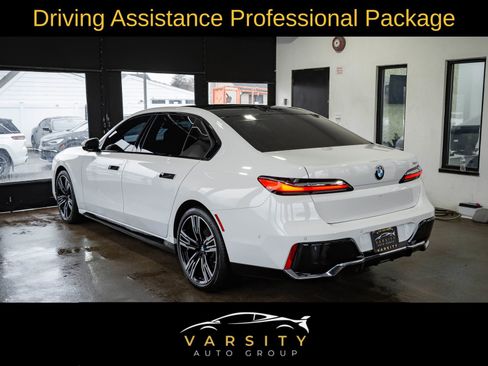 Used 2025 BMW 740i image 6