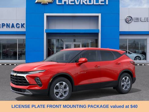 Used 2026 Chevrolet Blazer LT AWD/4WD image 2