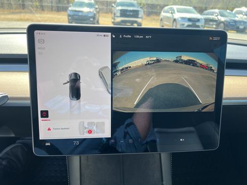 Used 2022 Tesla Model 3 Long Range image 16