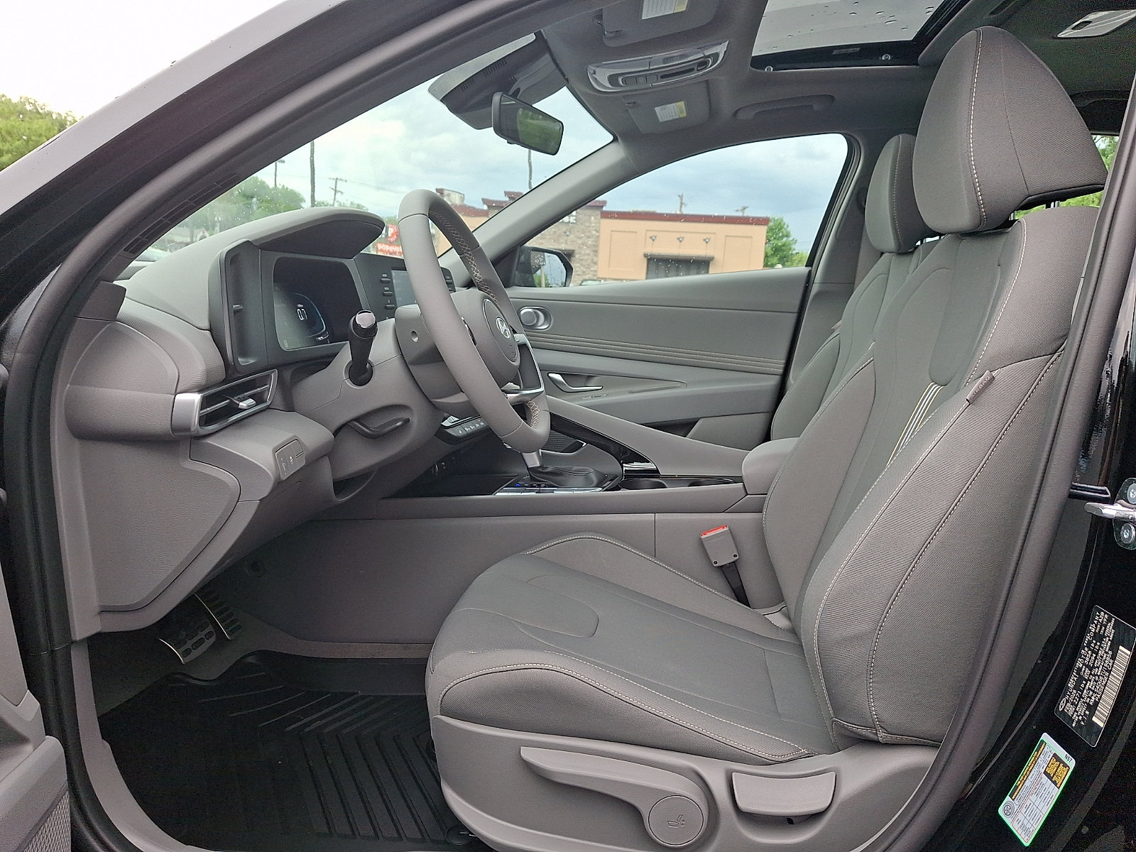 New 2026 Hyundai Elantra SEL Sport Premium FWD image 7