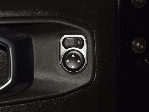 Used 2025 Jeep Gladiator Rubicon AWD/4WD image 44