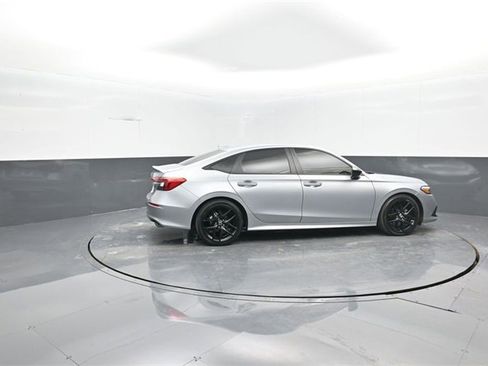 Used 2024 Honda Civic Sport image 8