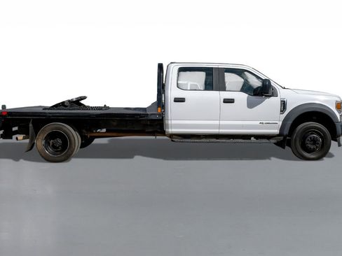 Used 2021 Ford F550 4x4 Crew Cab Super Duty w/ Power Equipment Group image 5