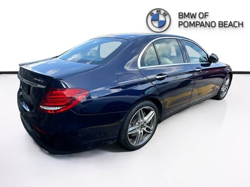 Used 2018 Mercedes-Benz E 400 4MATIC Sedan image 4