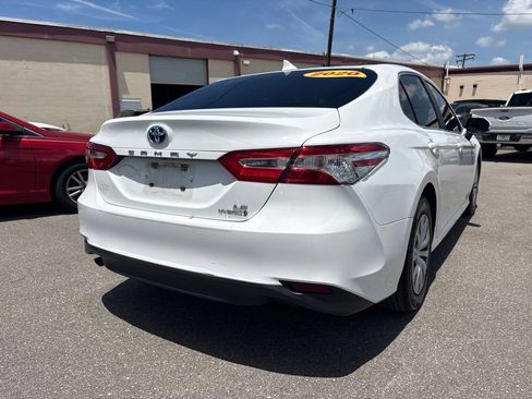 Used 2020 Toyota Camry LE FWD image 3