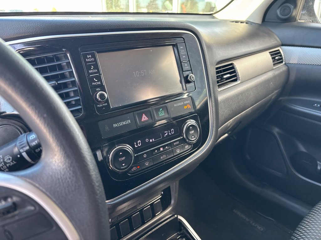 Used 2018 Mitsubishi Outlander ES AWD/4WD image 6