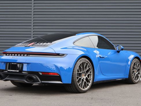 Certified 2025 Porsche 911 Carrera image 10