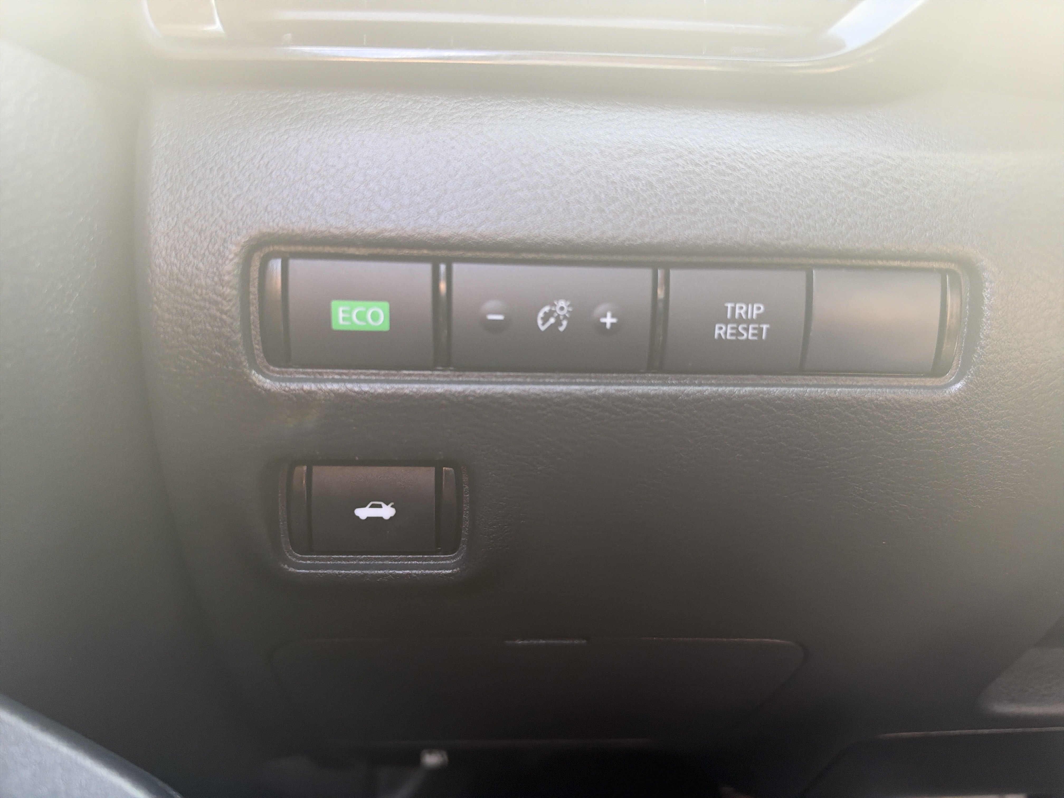 Certified 2024 Nissan Sentra SV FWD image 28