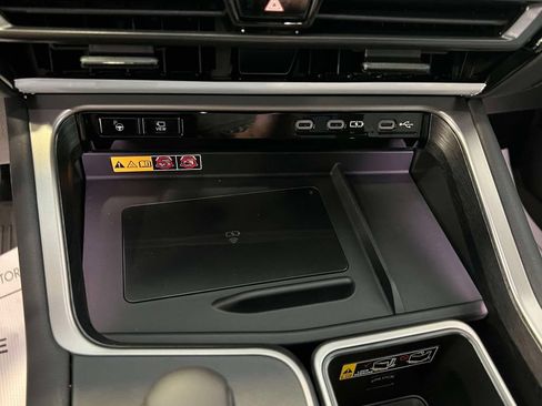 New 2026 Lexus TX 500h AWD image 30