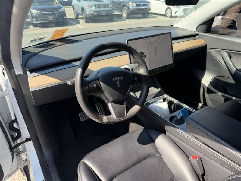 Used 2021 Tesla Model Y Long Range AWD/4WD image 18