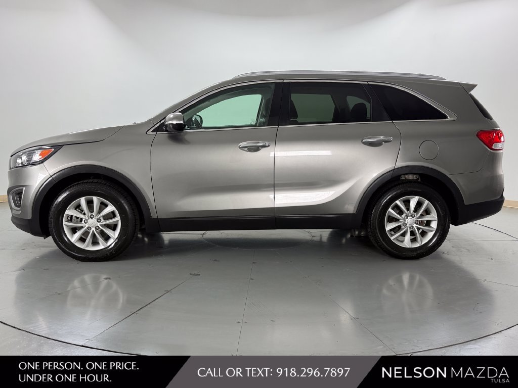 Used 2016 Kia Sorento FWD w/ LX Convenience Package image 9