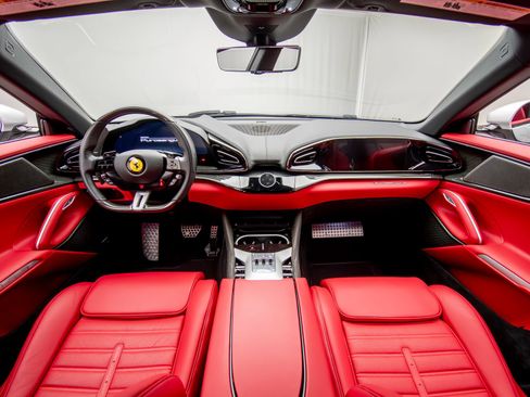 Used 2025 Ferrari Purosangue AWD/4WD image 14