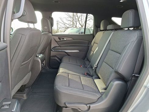 New 2025 Chevrolet Traverse LT w/ Driver Confidence Package image 38