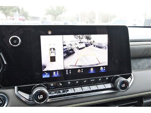 Used 2023 Chevrolet Colorado ZR2 w/ ZR2 Convenience Package III image 23