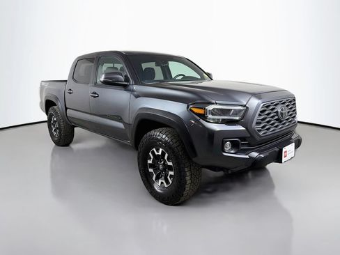 Used 2023 Toyota Tacoma TRD Off-Road w/ Black Out Package (TMS) AWD/4WD image 4