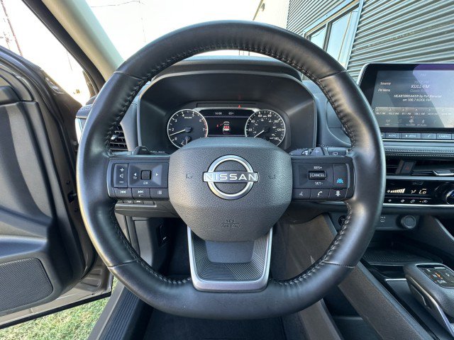 Used 2025 Nissan Rogue SV FWD image 20