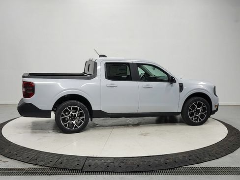 New 2026 Ford Maverick Lariat w/ 4K Tow Package AWD/4WD image 8