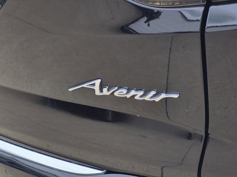Used 2023 Buick Enclave Avenir w/ Avenir Technology Package image 8