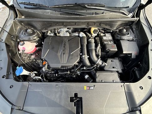 Used 2025 Kia Sorento SX image 18