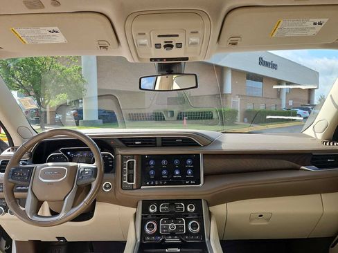Certified 2021 GMC Yukon XL Denali AWD/4WD image 16