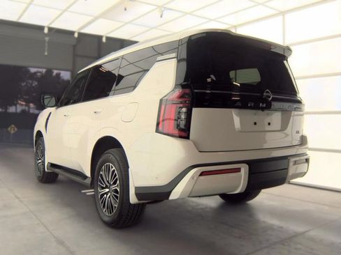 Used 2025 Nissan Armada SL RWD image 14