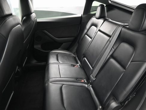 Used 2022 Tesla Model Y Long Range image 29