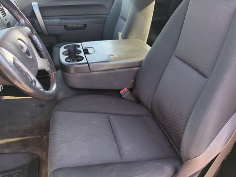 Used 2013 GMC Sierra 2500 SLE w/ SLE Preferred Package AWD/4WD image 16