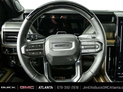 Certified 2026 GMC Yukon Denali Ultimate AWD/4WD image 10