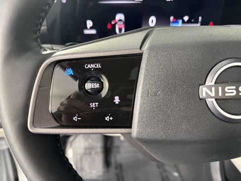 Used 2025 Nissan Murano SL AWD/4WD image 13