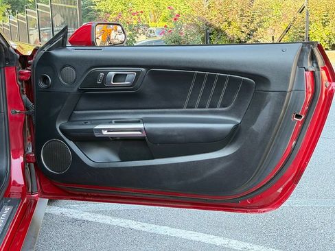 Used 2020 Ford Mustang Premium RWD image 31