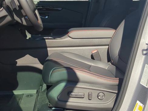 New 2025 Honda Pilot TrailSport image 18