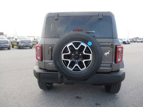 New 2025 Ford Bronco Outer Banks image 6