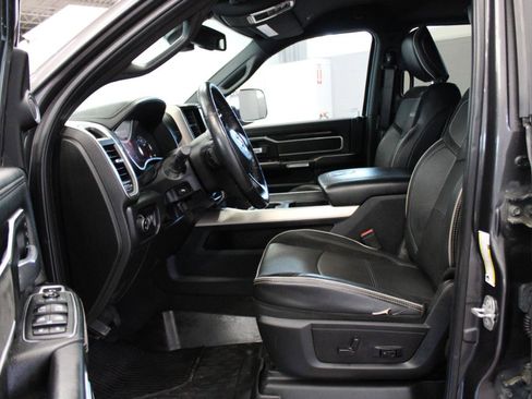 Used 2019 RAM 2500 Laramie AWD/4WD image 9