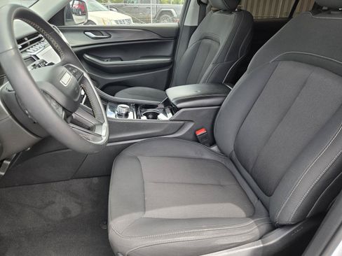 Certified 2023 Jeep Grand Cherokee L Laredo w/ Luxury Tech Group I RWD image 20