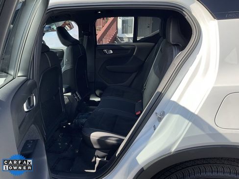 Used 2023 Volvo XC40 Recharge Plus image 25