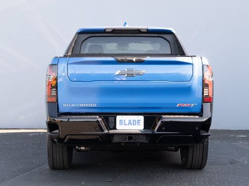 New 2025 Chevrolet Silverado EV RST image 28
