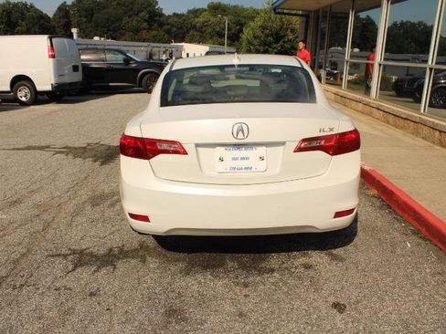 Used 2014 Acura ILX w/ Technology Package FWD image 5