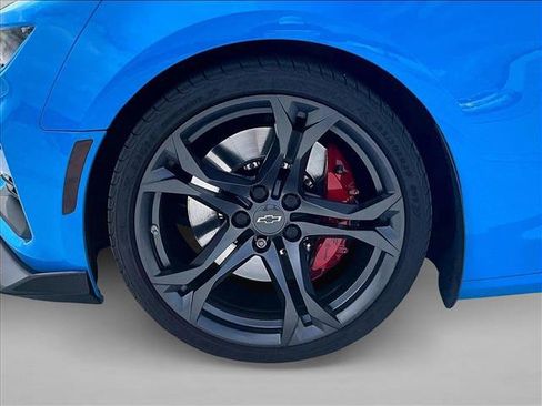 Used 2022 Chevrolet Camaro SS RWD image 10