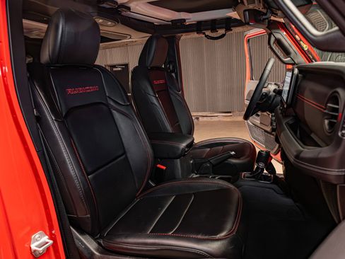 Used 2024 Jeep Wrangler Unlimited Rubicon image 27